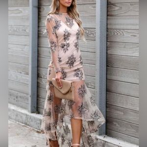 Vici Prominent High Low Lace Maxi Dress - Small